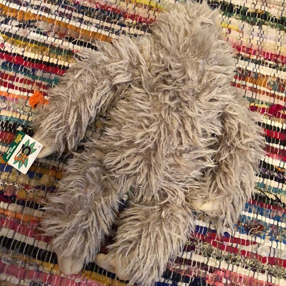 Sloth Stuffed Animal - Picture 4 of 4